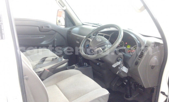 Acheter Occasion Voiture Hyundai H1 Blanc à Bulembu, Hhohho Acheter Occasion Voiture Hyundai H1 Blanc à Bulembu, Hhohho