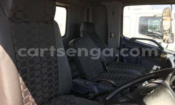 Nunua Ilio tumika Hino 300 Series White Lori ndani ya Ezulwini nchini Hhohho Nunua Ilio tumika Hino 300 Series White Lori ndani ya Ezulwini nchini Hhohho