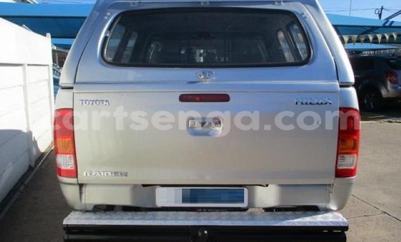 Nunua Ilio tumika Toyota Hilux Silver Gari ndani ya Ezulwini nchini Hhohho Nunua Ilio tumika Toyota Hilux Silver Gari ndani ya Ezulwini nchini Hhohho