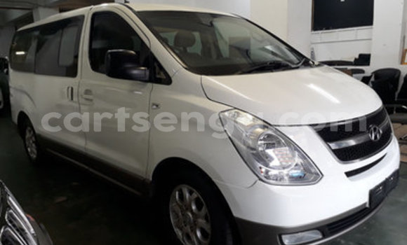 Buy Used Hyundai H1 White Car in Big Bend in Lubombo Buy Used Hyundai H1 White Car in Big Bend in Lubombo