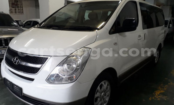 Buy Used Hyundai H1 White Car in Big Bend in Lubombo Buy Used Hyundai H1 White Car in Big Bend in Lubombo