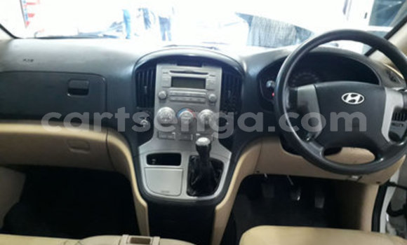 Buy Used Hyundai H1 White Car in Big Bend in Lubombo Buy Used Hyundai H1 White Car in Big Bend in Lubombo