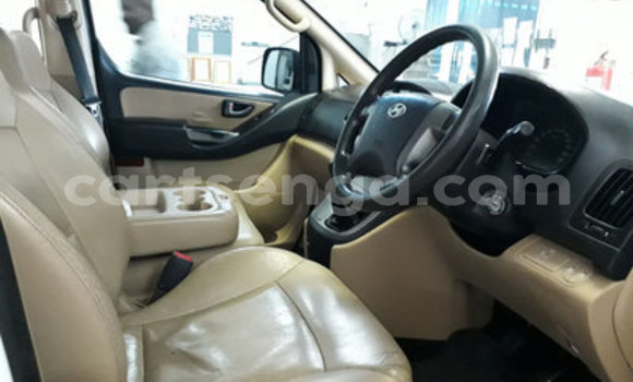 Buy Used Hyundai H1 White Car in Big Bend in Lubombo Buy Used Hyundai H1 White Car in Big Bend in Lubombo