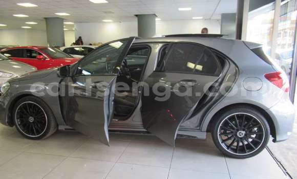 Nunua Ilio tumika Mercedes‒Benz A–Class Silver Gari ndani ya Ezulwini nchini Hhohho Nunua Ilio tumika Mercedes‒Benz A–Class Silver Gari ndani ya Ezulwini nchini Hhohho