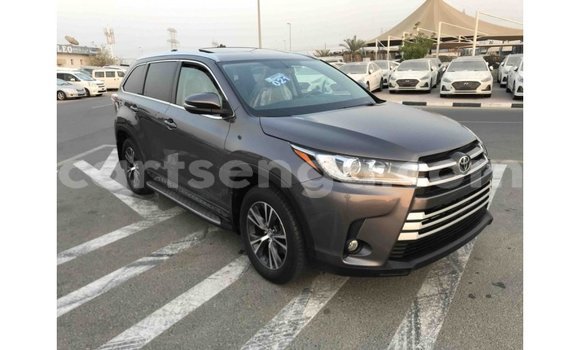 Buy Import Toyota Highlander Other Car in Import - Dubai in Hhohho Buy Import Toyota Highlander Other Car in Import - Dubai in Hhohho