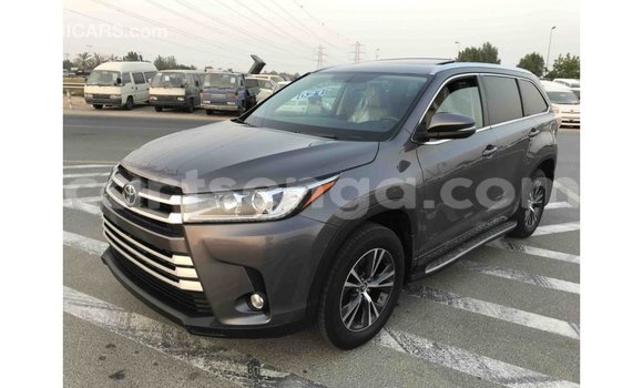 Buy Import Toyota Highlander Other Car in Import - Dubai in Hhohho Buy Import Toyota Highlander Other Car in Import - Dubai in Hhohho