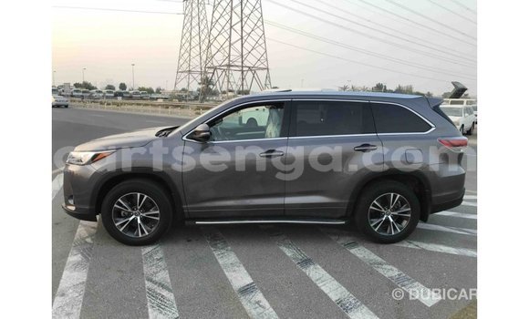 Buy Import Toyota Highlander Other Car in Import - Dubai in Hhohho Buy Import Toyota Highlander Other Car in Import - Dubai in Hhohho