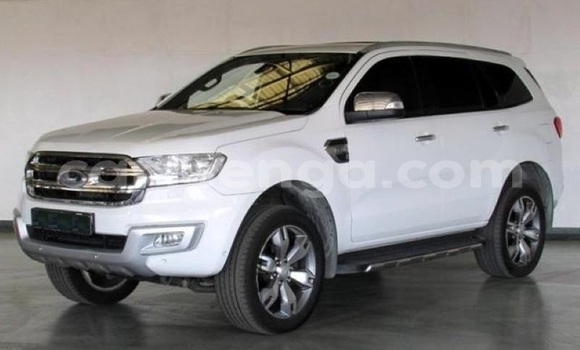 Buy Used Ford Everest White Car in Mbabane in Manzini Buy Used Ford Everest White Car in Mbabane in Manzini
