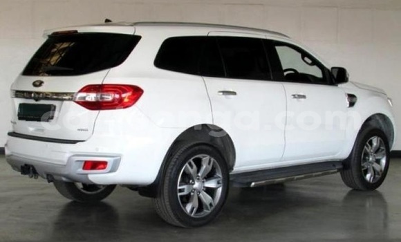 Buy Used Ford Everest White Car in Mbabane in Manzini Buy Used Ford Everest White Car in Mbabane in Manzini