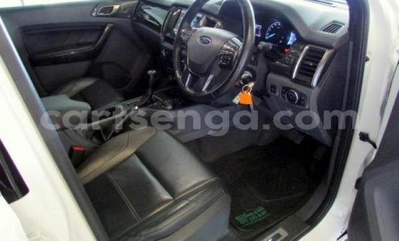 Buy Used Ford Everest White Car in Mbabane in Manzini Buy Used Ford Everest White Car in Mbabane in Manzini