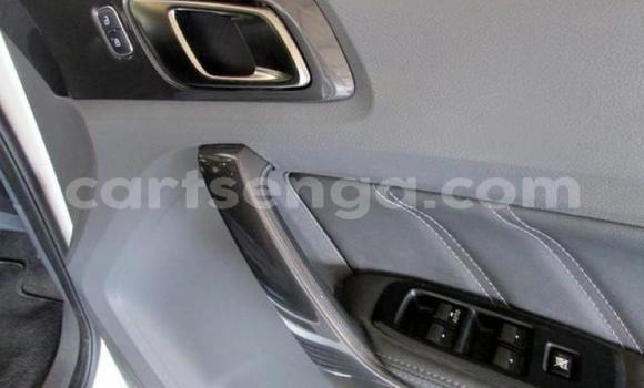 Buy Used Ford Everest White Car in Mbabane in Manzini Buy Used Ford Everest White Car in Mbabane in Manzini