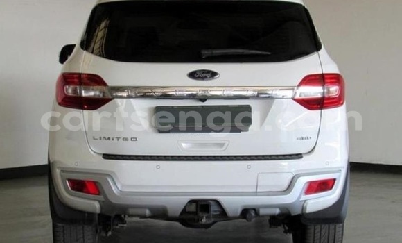 Buy Used Ford Everest White Car in Mbabane in Manzini Buy Used Ford Everest White Car in Mbabane in Manzini