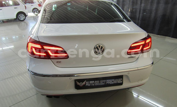 Nunua Ilio tumika Volkswagen Jetta White Gari ndani ya Hlatikulu nchini Wilaya ya Shiselweni Nunua Ilio tumika Volkswagen Jetta White Gari ndani ya Hlatikulu nchini Wilaya ya Shiselweni