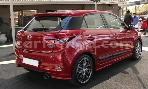 Acheter Occasion Voiture Hyundai i20 Rouge à Big Bend, Lubombo District Acheter Occasion Voiture Hyundai i20 Rouge à Big Bend, Lubombo District
