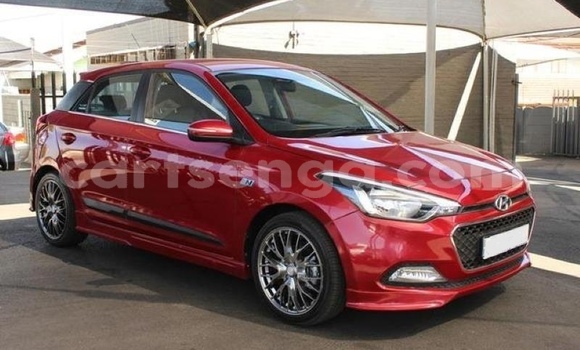 Acheter Occasion Voiture Hyundai i20 Rouge à Big Bend, Lubombo District Acheter Occasion Voiture Hyundai i20 Rouge à Big Bend, Lubombo District