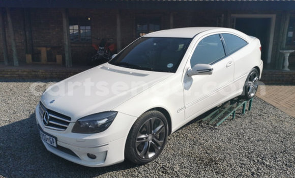 Buy Used Mercedes‒Benz CLC-klasse White Car in Ezulwini in Hhohho Buy Used Mercedes‒Benz CLC-klasse White Car in Ezulwini in Hhohho