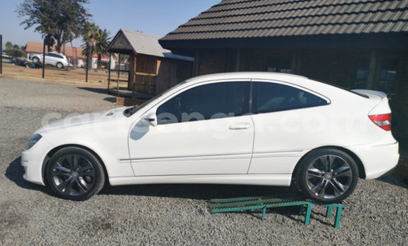 Buy Used Mercedes‒Benz CLC-klasse White Car in Ezulwini in Hhohho Buy Used Mercedes‒Benz CLC-klasse White Car in Ezulwini in Hhohho