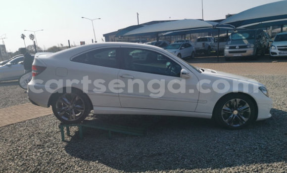 Buy Used Mercedes‒Benz CLC-klasse White Car in Ezulwini in Hhohho Buy Used Mercedes‒Benz CLC-klasse White Car in Ezulwini in Hhohho