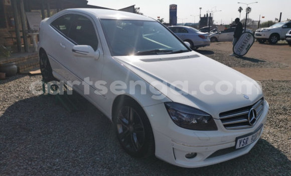 Buy Used Mercedes‒Benz CLC-klasse White Car in Ezulwini in Hhohho Buy Used Mercedes‒Benz CLC-klasse White Car in Ezulwini in Hhohho
