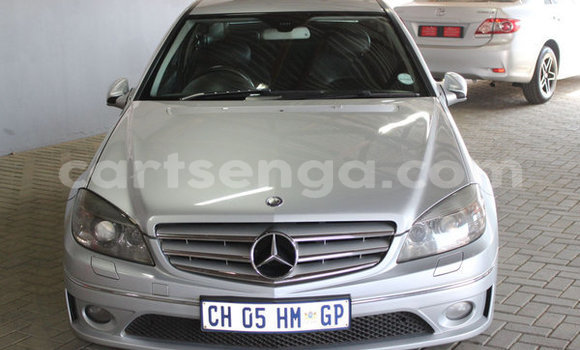Buy Used Mercedes‒Benz CLK–Class Silver Car in Hlatikulu in Shiselweni District Buy Used Mercedes‒Benz CLK–Class Silver Car in Hlatikulu in Shiselweni District