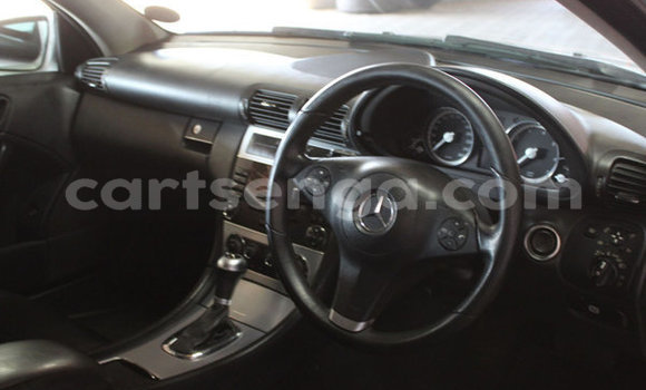 Buy Used Mercedes‒Benz CLK–Class Silver Car in Hlatikulu in Shiselweni District Buy Used Mercedes‒Benz CLK–Class Silver Car in Hlatikulu in Shiselweni District