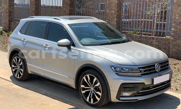 Nunua Ilio tumika Volkswagen Tiguan Silver Gari ndani ya Bulembu nchini Hhohho Nunua Ilio tumika Volkswagen Tiguan Silver Gari ndani ya Bulembu nchini Hhohho