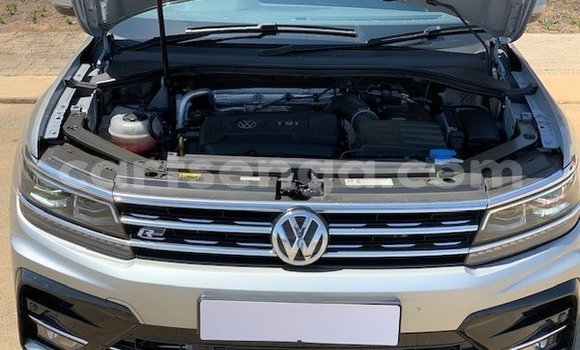 Nunua Ilio tumika Volkswagen Tiguan Silver Gari ndani ya Bulembu nchini Hhohho Nunua Ilio tumika Volkswagen Tiguan Silver Gari ndani ya Bulembu nchini Hhohho