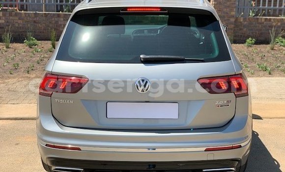 Nunua Ilio tumika Volkswagen Tiguan Silver Gari ndani ya Bulembu nchini Hhohho Nunua Ilio tumika Volkswagen Tiguan Silver Gari ndani ya Bulembu nchini Hhohho