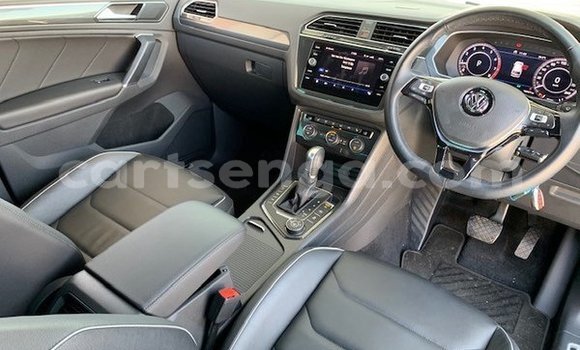 Nunua Ilio tumika Volkswagen Tiguan Silver Gari ndani ya Bulembu nchini Hhohho Nunua Ilio tumika Volkswagen Tiguan Silver Gari ndani ya Bulembu nchini Hhohho