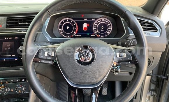 Nunua Ilio tumika Volkswagen Tiguan Silver Gari ndani ya Bulembu nchini Hhohho Nunua Ilio tumika Volkswagen Tiguan Silver Gari ndani ya Bulembu nchini Hhohho
