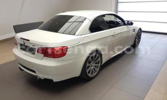 Nunua Ilio tumika BMW M3 White Gari ndani ya Manzini nchini Manzini Nunua Ilio tumika BMW M3 White Gari ndani ya Manzini nchini Manzini