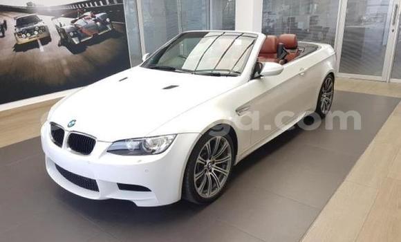 Nunua Ilio tumika BMW M3 White Gari ndani ya Manzini nchini Manzini Nunua Ilio tumika BMW M3 White Gari ndani ya Manzini nchini Manzini