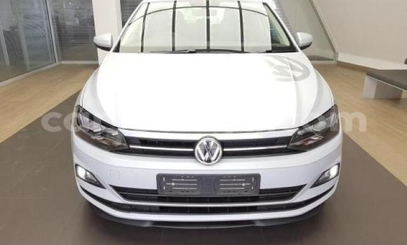 Nunua Ilio tumika Volkswagen Polo White Gari ndani ya Manzini nchini Manzini Nunua Ilio tumika Volkswagen Polo White Gari ndani ya Manzini nchini Manzini