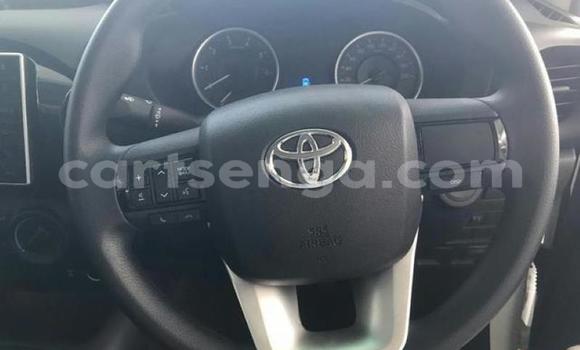 Nunua Ilio tumika Toyota Hilux White Gari ndani ya Bulembu nchini Hhohho Nunua Ilio tumika Toyota Hilux White Gari ndani ya Bulembu nchini Hhohho