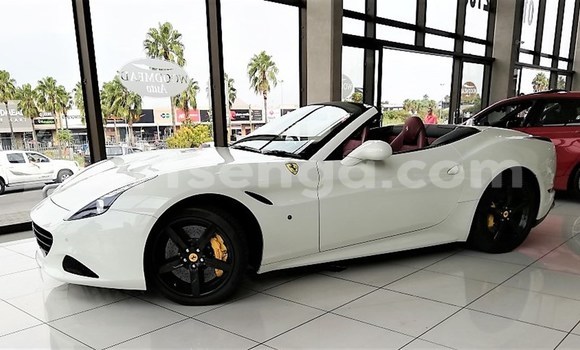 Acheter Occasion Voiture Ferrari California Blanc à Mbabane, Manzini Acheter Occasion Voiture Ferrari California Blanc à Mbabane, Manzini