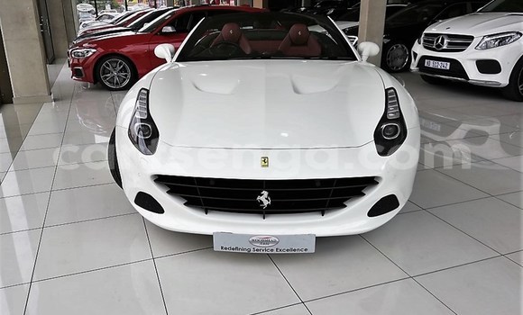 Acheter Occasion Voiture Ferrari California Blanc à Mbabane, Manzini Acheter Occasion Voiture Ferrari California Blanc à Mbabane, Manzini