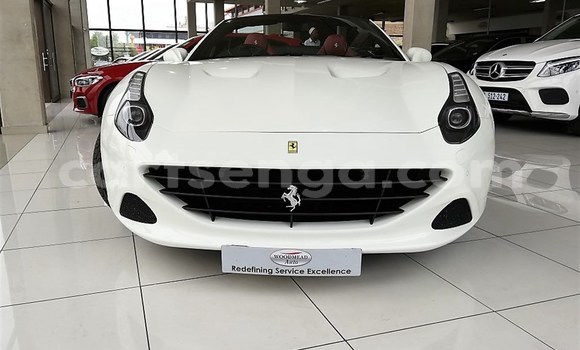 Acheter Occasion Voiture Ferrari California Blanc à Mbabane, Manzini Acheter Occasion Voiture Ferrari California Blanc à Mbabane, Manzini