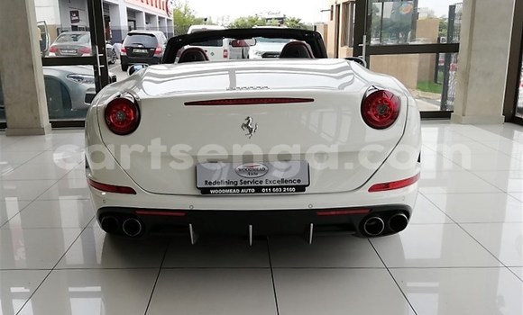 Acheter Occasion Voiture Ferrari California Blanc à Mbabane, Manzini Acheter Occasion Voiture Ferrari California Blanc à Mbabane, Manzini