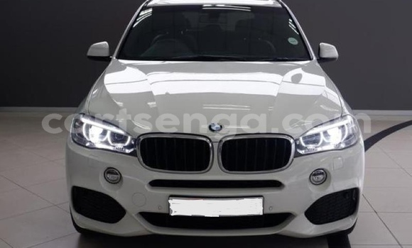 Nunua Ilio tumika BMW X5 White Gari ndani ya Big Bend nchini Wilaya ya Lubombo Nunua Ilio tumika BMW X5 White Gari ndani ya Big Bend nchini Wilaya ya Lubombo