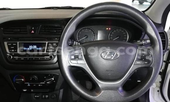 Acheter Occasion Voiture Hyundai i20 Blanc à Manzini, Manzini Acheter Occasion Voiture Hyundai i20 Blanc à Manzini, Manzini