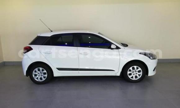 Acheter Occasion Voiture Hyundai i20 Blanc à Manzini, Manzini Acheter Occasion Voiture Hyundai i20 Blanc à Manzini, Manzini