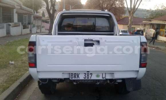 Buy Used Nissan Hardbody White Car in Mbabane in Manzini Buy Used Nissan Hardbody White Car in Mbabane in Manzini