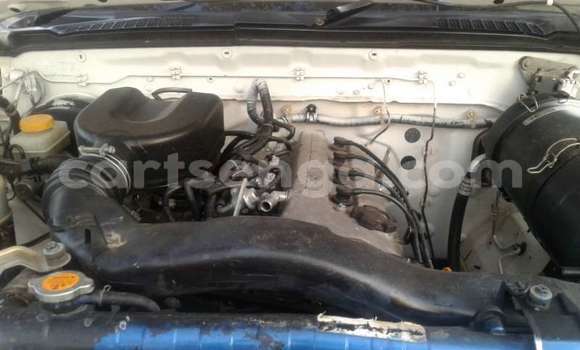 Buy Used Nissan Hardbody White Car in Mbabane in Manzini Buy Used Nissan Hardbody White Car in Mbabane in Manzini