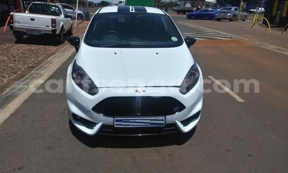 Nunua Ilio tumika Ford Fiesta ST White Gari ndani ya Hlatikulu nchini Wilaya ya Shiselweni Nunua Ilio tumika Ford Fiesta ST White Gari ndani ya Hlatikulu nchini Wilaya ya Shiselweni