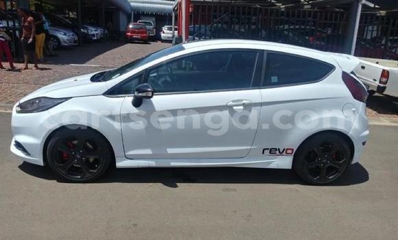 Nunua Ilio tumika Ford Fiesta ST White Gari ndani ya Hlatikulu nchini Wilaya ya Shiselweni Nunua Ilio tumika Ford Fiesta ST White Gari ndani ya Hlatikulu nchini Wilaya ya Shiselweni