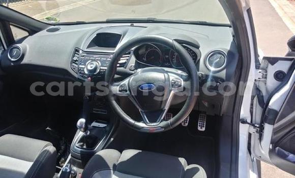Nunua Ilio tumika Ford Fiesta ST White Gari ndani ya Hlatikulu nchini Wilaya ya Shiselweni Nunua Ilio tumika Ford Fiesta ST White Gari ndani ya Hlatikulu nchini Wilaya ya Shiselweni