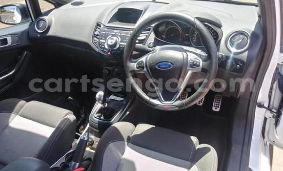 Nunua Ilio tumika Ford Fiesta ST White Gari ndani ya Hlatikulu nchini Wilaya ya Shiselweni Nunua Ilio tumika Ford Fiesta ST White Gari ndani ya Hlatikulu nchini Wilaya ya Shiselweni