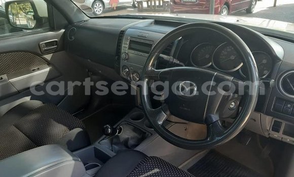 Nunua Ilio tumika Mazda BT-50 White Gari ndani ya Ezulwini nchini Hhohho Nunua Ilio tumika Mazda BT-50 White Gari ndani ya Ezulwini nchini Hhohho