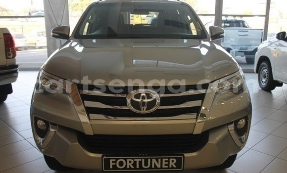 Nunua Ilio tumika Toyota Fortuner Brown Gari ndani ya Bulembu nchini Hhohho Nunua Ilio tumika Toyota Fortuner Brown Gari ndani ya Bulembu nchini Hhohho