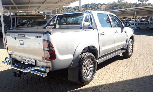 Nunua Ilio tumika Toyota Hilux Silver Gari ndani ya Ezulwini nchini Hhohho Nunua Ilio tumika Toyota Hilux Silver Gari ndani ya Ezulwini nchini Hhohho